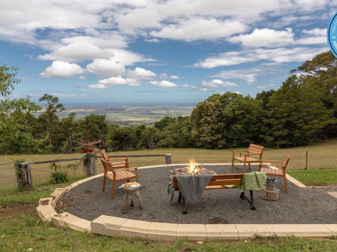 Captains Lookout Elevated Ocean Views Rural Stay - Accommodation Newcastle 5
