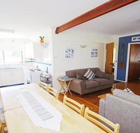 Culburra Sea Stay beach  shop an easy walk - Accommodation Newcastle