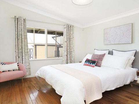 Duncraig House Open Fireplace Spa Pet Friendly - Accommodation Newcastle 6