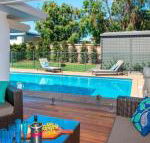 Emerald coastal walk swimming pool pet friendly - Accommodation Newcastle