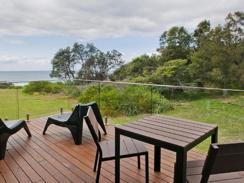 Farrant House Modern & Contemporary - Accommodation Newcastle 5