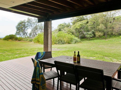 Farrant House Modern & Contemporary - Accommodation Newcastle 4