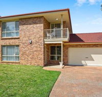 Hello Sunshine 50m to beach access - Accommodation Newcastle