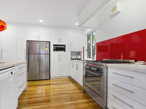 Lous Folly Inground Pool & Air Conditioned - Accommodation Newcastle 6