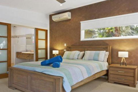 Lous Folly Inground Pool & Air Conditioned - Accommodation Newcastle 0
