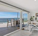 Rainbows End soaring views north to Gerroa - Accommodation Newcastle
