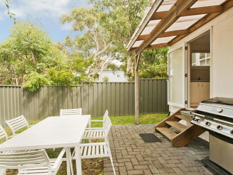 Sea Whispers A Real Native Outlook - Accommodation Newcastle 5
