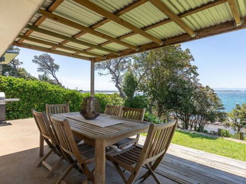 Seaspray On Culburra Dolphin & Whale Watching - Accommodation Newcastle 5