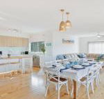 Sienna by the Sea spacious coastal getaway - Accommodation Newcastle