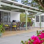 Whispering Waves Relaxing Beach House - Accommodation Newcastle 0