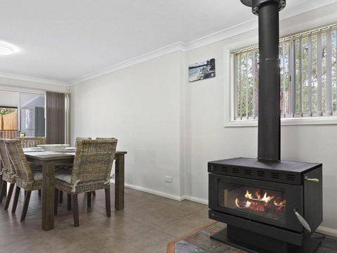 Currambene Cottage All About Location - Accommodation Newcastle 6