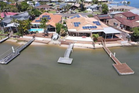 Seachange Waterfront - Accommodation Newcastle 6