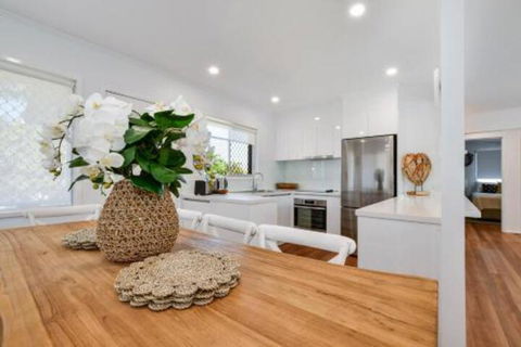 ROSIES BACH - Accommodation Newcastle 4