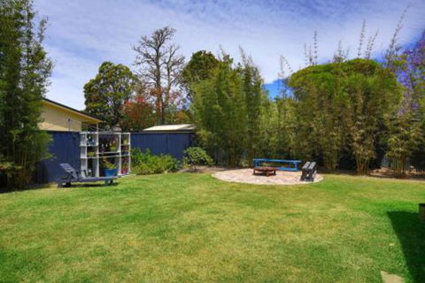 Aloha Pet & Family Friendly 10 Min Walk To Beach - Accommodation Newcastle 4