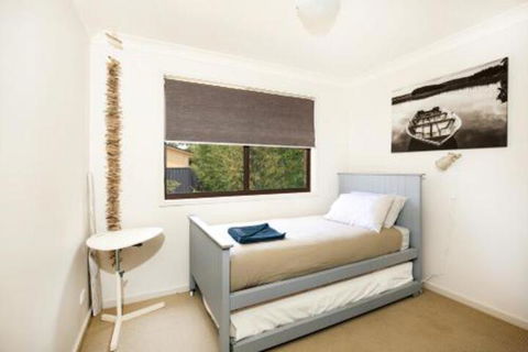 Aloha Pet & Family Friendly 10 Min Walk To Beach - Accommodation Newcastle 3