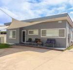 The Beach Shack - Accommodation Newcastle