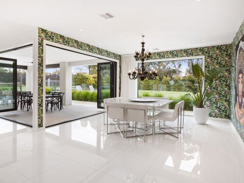 CATALINA MOUNT ELIZA - Accommodation Newcastle 5