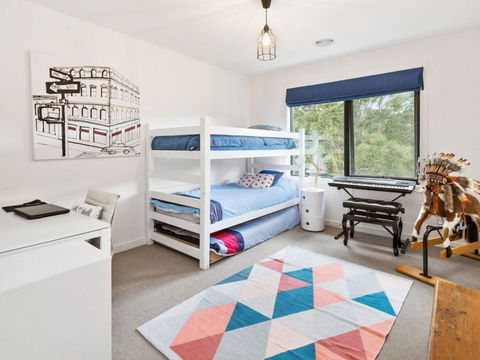 CATALINA MOUNT ELIZA - Accommodation Newcastle 2