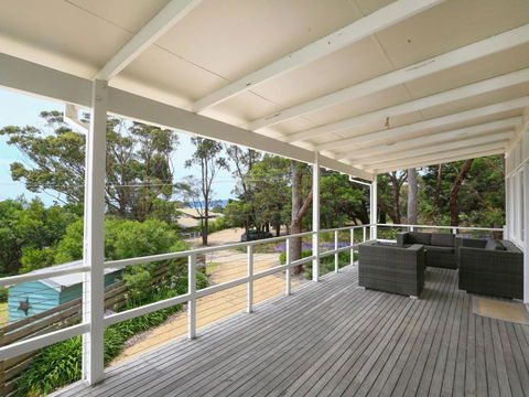 DROMANA BEACH SHACK... - Accommodation Newcastle 6