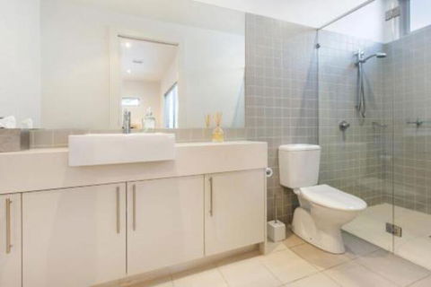 PALM COURT RETREAT MORNINGTON - Accommodation Newcastle 6