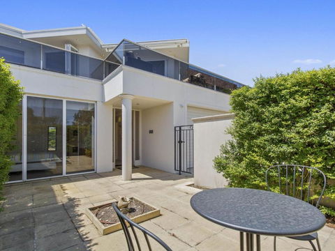 SEA GRANGE MORNINGTON - Accommodation Newcastle 7