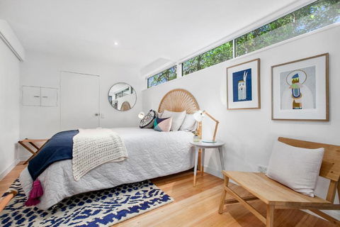 Stunning Seaviews Sunshine Beach - Accommodation Newcastle 5