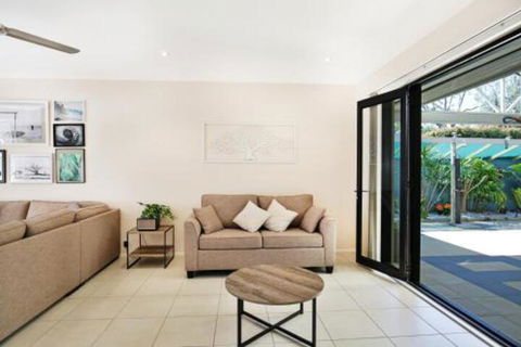 Sandy Bottom Pet Friendly 3 Min Walk To Beach - Accommodation Newcastle 3