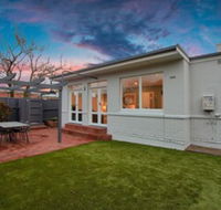 3BR Cottage With Parking Close To Adelaide CBD - Accommodation Newcastle
