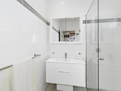 Surf 101 On Cabarita Beach - Accommodation Newcastle 2