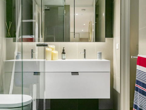 SEA TEMPLE MORNINGTON - Accommodation Newcastle 4