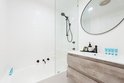 Ultimate Bondi Living - Accommodation Newcastle 4