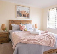 42 Rosemary Lane  Central Orange Spacious Family Home Quiet Lane - Accommodation Newcastle