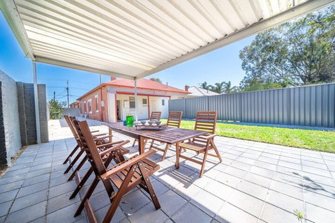 Kairos In Keswick Wifi Netflix Nespresso - Accommodation Newcastle 3