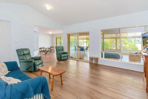 Ralphs Cottage Orion Drive Yamba Pet Friendly Free Wi Fi No Linen - Accommodation Newcastle 3