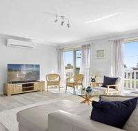 Culburra Beach Retreat close to two beaches - Accommodation Newcastle