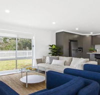Heartland  Burrows 450m to beach - Accommodation Newcastle