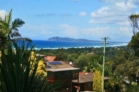 Illalangi Views Pool Walk To Beach - Accommodation Newcastle 5