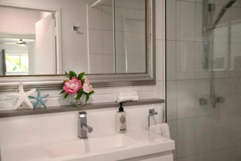 Beach Daze - Accommodation Newcastle 6