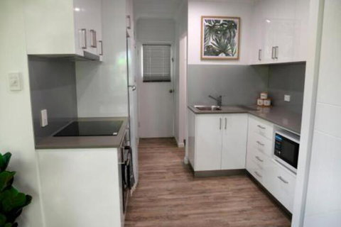 Beach Daze - Accommodation Newcastle 7