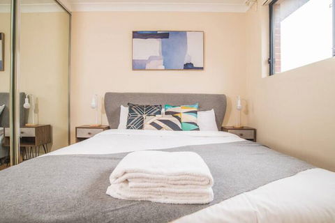 True Comfort! 3bed2bath APT Near Ashfield Station! - Accommodation Newcastle 2