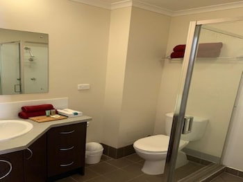 Weipa Motel Resort - Accommodation Newcastle 2