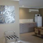 Cosmos Country Motor Inn - Accommodation Newcastle 0