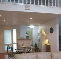 Petrel Deluxe Villa - Accommodation Newcastle
