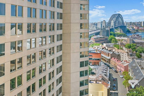 Harbour Bridge View 1 BED APT In The Rocks Ntr098 - Accommodation Newcastle 2