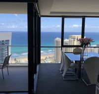 Circle on Cavill Luxury 2 Bedroom Ocean Views - Accommodation Newcastle
