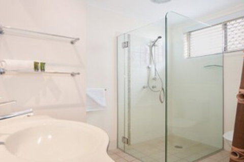La Plage - Accommodation Newcastle 4