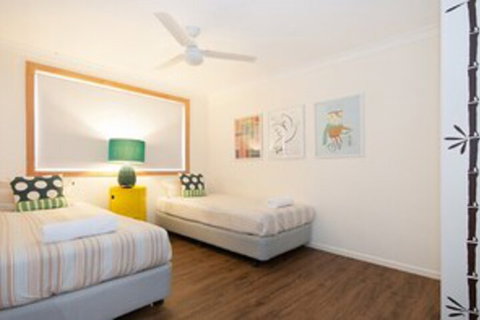 La Plage - Accommodation Newcastle 2