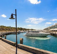 Woolloomooloo Modern Apartment 12 BRK - Accommodation Newcastle