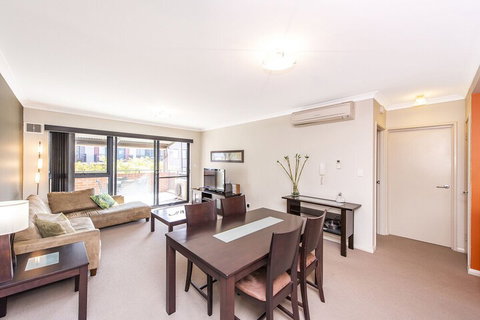 Subiaco Emporium Apartment - Accommodation Newcastle 5