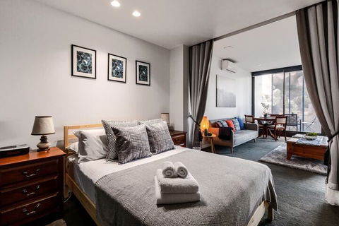 Spacious 1BD 50m From Chapel Street - Accommodation Newcastle 7